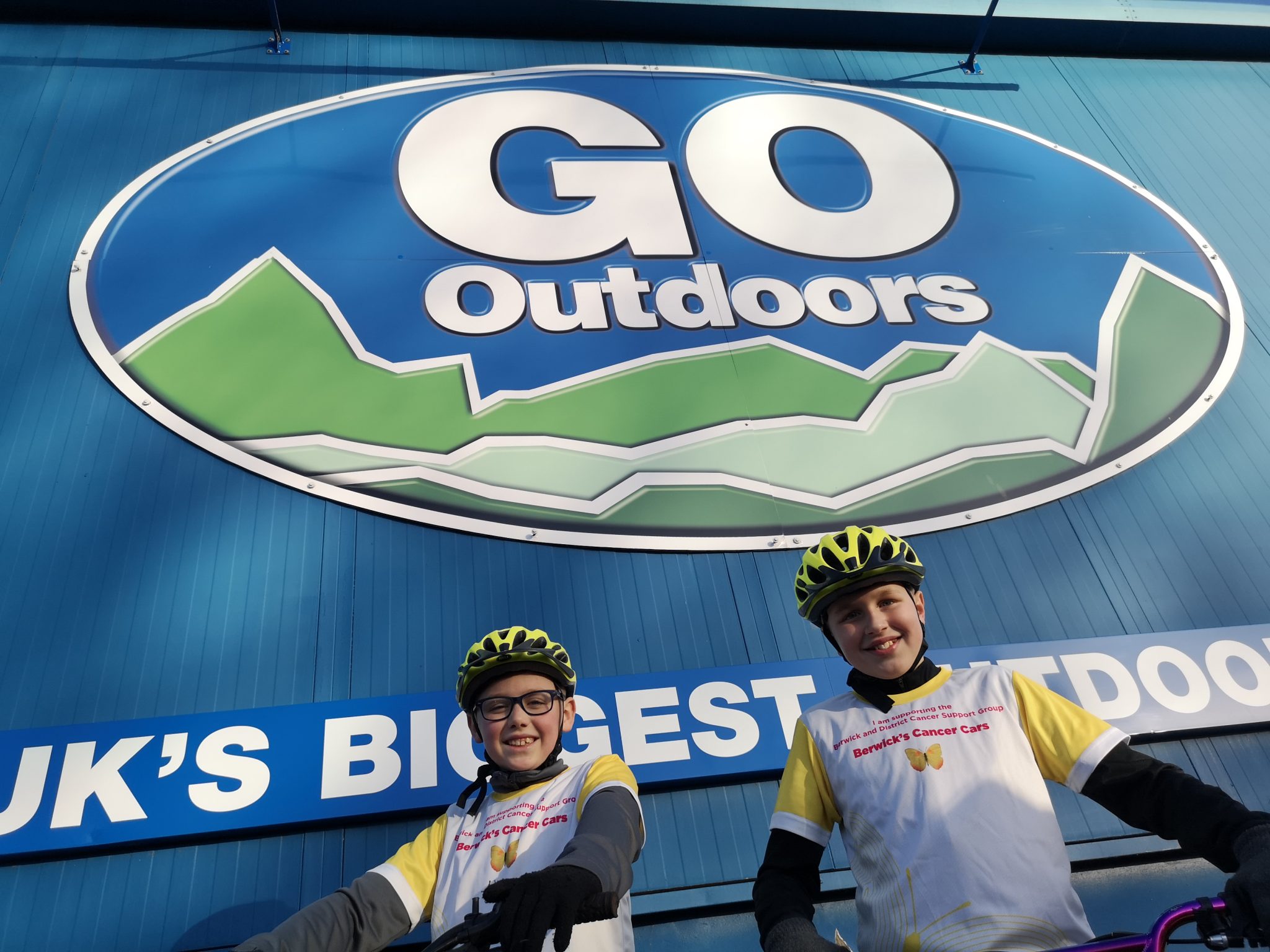 Berwick Cancer Cars - Lennox and Tommy Go Outdoors Cycle Helmet Sponsor